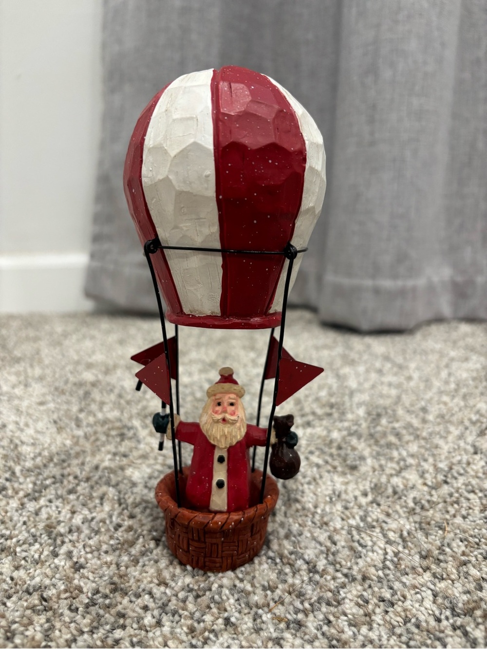 Vintage Red and White Floating Hot Air Balloon Santa Clause Christmas Decor